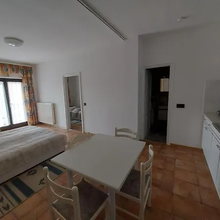 Апартаменты Istvan *