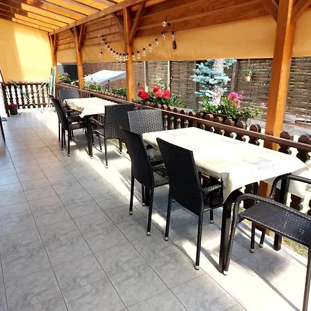 Istvan Apartment *