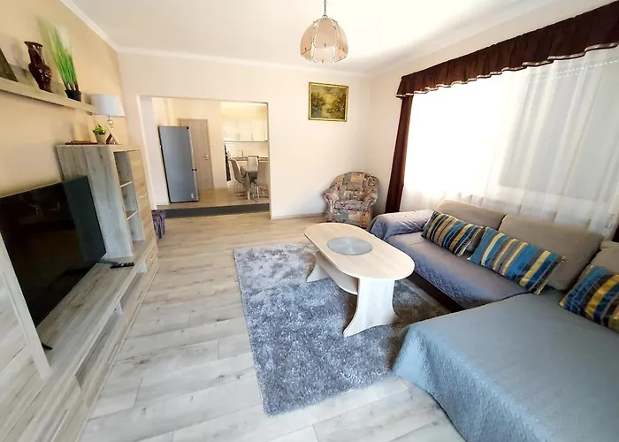 Istvan Apartment *